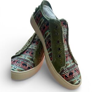 Montana West Green and Red Patterned Sneakers